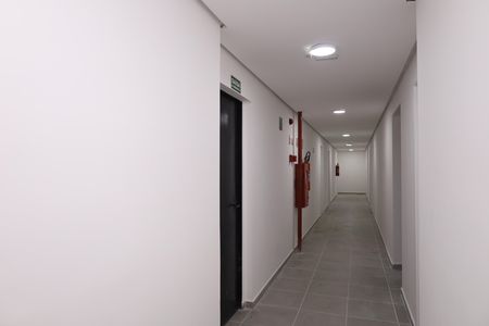 Apartamento à venda com 35m², 2 quartos e sem vagaÁrea comum - Saguão do andar