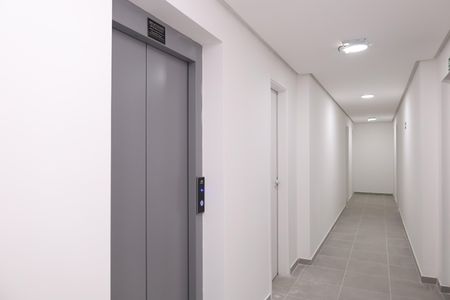 Apartamento à venda com 35m², 2 quartos e sem vagaÁrea comum - Saguão do andar