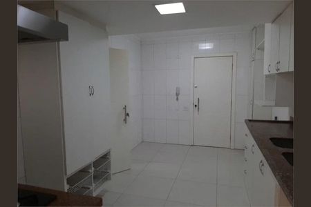 Apartamento à venda com 133m², 3 quartos e 1 vagaFoto 01