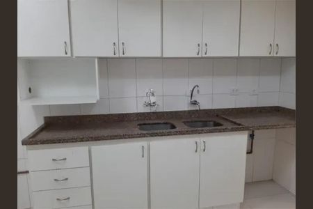 Apartamento à venda com 133m², 3 quartos e 1 vagaFoto 01