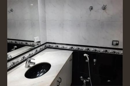 Apartamento à venda com 133m², 3 quartos e 1 vagaFoto 01