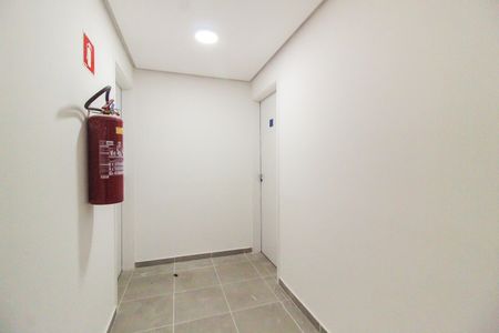 Apartamento para alugar com 35m², 2 quartos e sem vaga Apartamento para alugar com 35m², 2 quartos e sem vagaHall