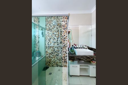 Casa à venda com 296m², 3 quartos e 4 vagasBanheiro - Suíte 1