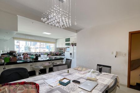 Casa à venda com 296m², 3 quartos e 4 vagasCopa