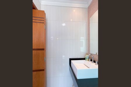 Casa à venda com 296m², 3 quartos e 4 vagasBanheiro - Suíte 2