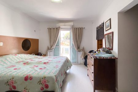 Casa à venda com 296m², 3 quartos e 4 vagasSuíte 1