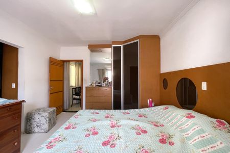 Casa à venda com 296m², 3 quartos e 4 vagasSuíte 1