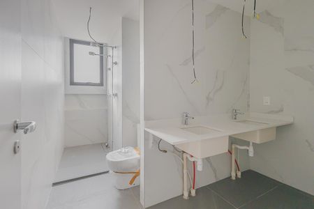 Apartamento à venda com 168m², 3 quartos e 2 vagasBanheiro da Suíte 3