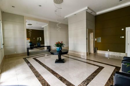 Apartamento à venda com 261m², 4 quartos e 4 vagasÁrea comum - Hall de entrada