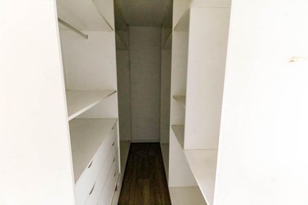 Apartamento à venda com 261m², 4 quartos e 4 vagasCloset da suíte 4