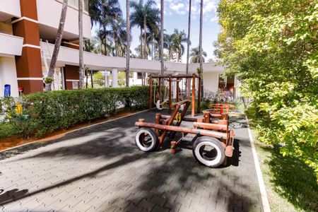 Apartamento à venda com 261m², 4 quartos e 4 vagasÁrea comum - Playground
