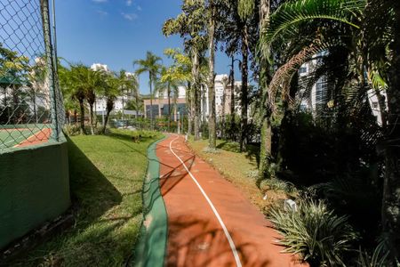 Apartamento à venda com 261m², 4 quartos e 4 vagasÁrea comum - Pista de caminhada