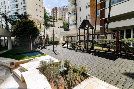 Apartamento à venda com 261m², 4 quartos e 4 vagasÁrea comum - Playground