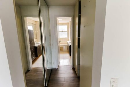 Apartamento à venda com 261m², 4 quartos e 4 vagasCloset da suíte 4