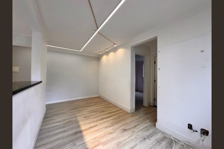 Apartamento à venda com 50m², 2 quartos e 1 vaga Apartamento à venda com 50m², 2 quartos e 1 vagaSala