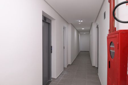 Apartamento para alugar com 35m², 2 quartos e sem vagaÁrea comum - Saguão do andar