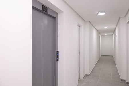 Apartamento para alugar com 35m², 2 quartos e sem vagaÁrea comum - Saguão do andar