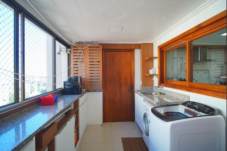 Apartamento à venda com 186m², 3 quartos e 2 vagasÁrea de Serviço