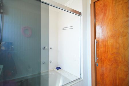 Apartamento à venda com 186m², 3 quartos e 2 vagasBanheiro da Suíte