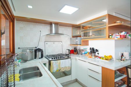 Apartamento à venda com 186m², 3 quartos e 2 vagasCozinha