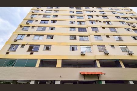 Apartamento à venda com 80m², 2 quartos e 1 vagaFachada do bloco