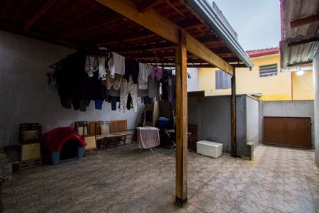 Casa à venda com 250m², 3 quartos e 4 vagas Casa à venda com 250m², 3 quartos e 4 vagasQuintal