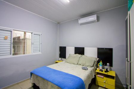 Casa à venda com 250m², 3 quartos e 4 vagas Casa à venda com 250m², 3 quartos e 4 vagasCasa 2 - Quarto