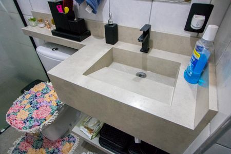 Casa à venda com 250m², 3 quartos e 4 vagas Casa à venda com 250m², 3 quartos e 4 vagasCasa 1 - Banheiro