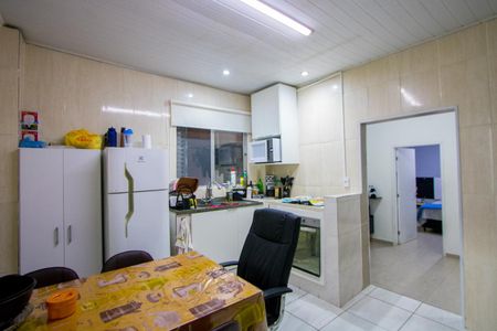 Casa à venda com 250m², 3 quartos e 4 vagas Casa à venda com 250m², 3 quartos e 4 vagasCasa 2 - Cozinha