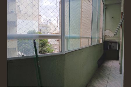 Apartamento à venda com 76m², 2 quartos e sem vagaSacada
