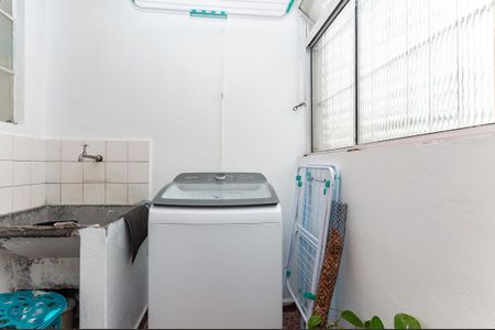 Apartamento à venda com 74m², 2 quartos e 1 vagaÁrea de Serviço