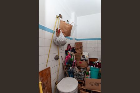 Apartamento à venda com 74m², 2 quartos e 1 vagaBanheiro de Serviço