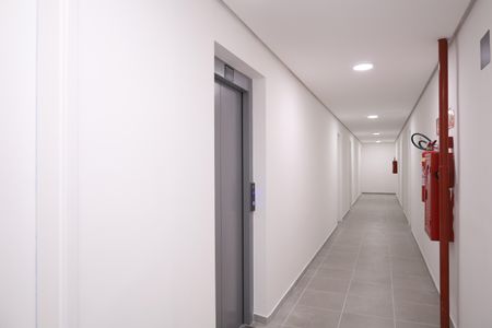 Apartamento à venda com 35m², 2 quartos e sem vagaÁrea comum - Saguão do andar