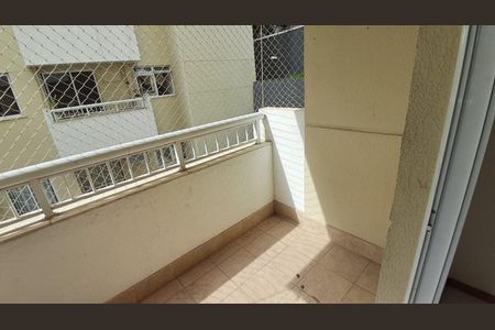 Apartamento à venda com 69m², 2 quartos e 1 vaga Apartamento à venda com 69m², 2 quartos e 1 vagaVaranda