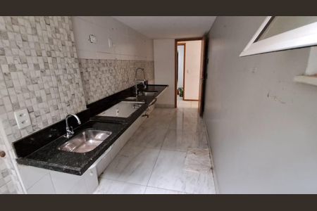 Apartamento à venda com 69m², 2 quartos e 1 vaga Apartamento à venda com 69m², 2 quartos e 1 vagaCozinha