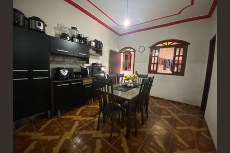 Casa à venda com 136m², 8 quartos e 3 vagasCozinha 3