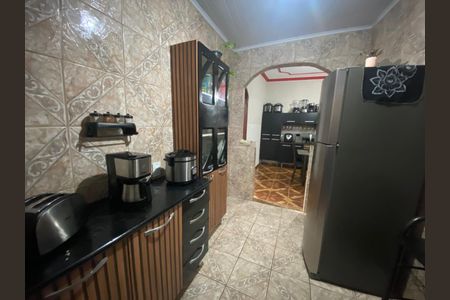 Casa à venda com 136m², 8 quartos e 3 vagasCozinha 2