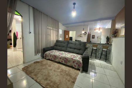 Casa à venda com 136m², 8 quartos e 3 vagasSala 2