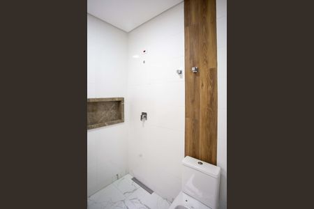 Casa à venda com 183m², 3 quartos e 4 vagasBanheiro da Suíte 2