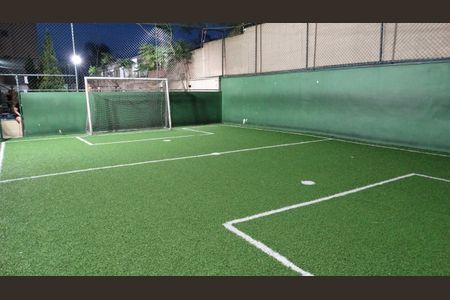 Apartamento para alugar com 49m², 2 quartos e 1 vaga Apartamento para alugar com 49m², 2 quartos e 1 vagaÁrea comum - Campo de Futebol