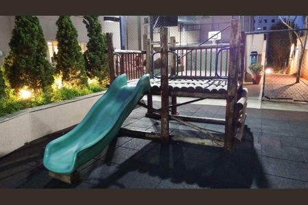 Apartamento para alugar com 49m², 2 quartos e 1 vaga Apartamento para alugar com 49m², 2 quartos e 1 vagaÁrea comum - Playground