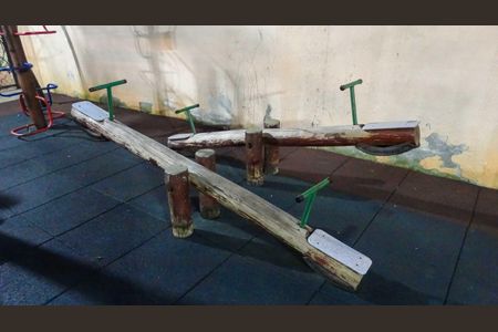 Apartamento para alugar com 49m², 2 quartos e 1 vaga Apartamento para alugar com 49m², 2 quartos e 1 vagaÁrea comum - Playground