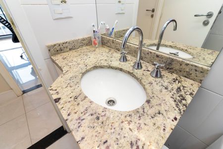 Apartamento à venda com 57m², 2 quartos e 1 vagaBanheiro Social