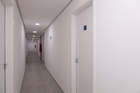Apartamento para alugar com 35m², 2 quartos e sem vagaÁrea comum - Saguão do andar