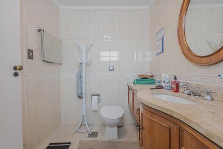 Apartamento à venda com 209m², 3 quartos e 2 vagasBanheiro da Suíte