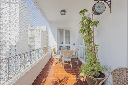 Apartamento à venda com 209m², 3 quartos e 2 vagasVaranda