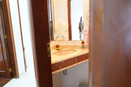 Apartamento à venda com 125m², 3 quartos e 2 vagasBanheiro