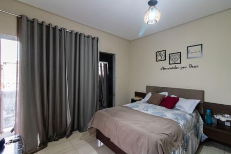 Casa à venda com 167m², 4 quartos e 2 vagasQuarto 1