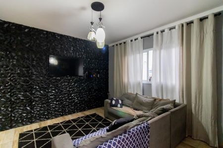 Casa à venda com 167m², 4 quartos e 2 vagasSala