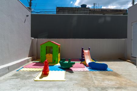 Apartamento para alugar com 35m², 2 quartos e sem vagaÁrea Comum - Playground